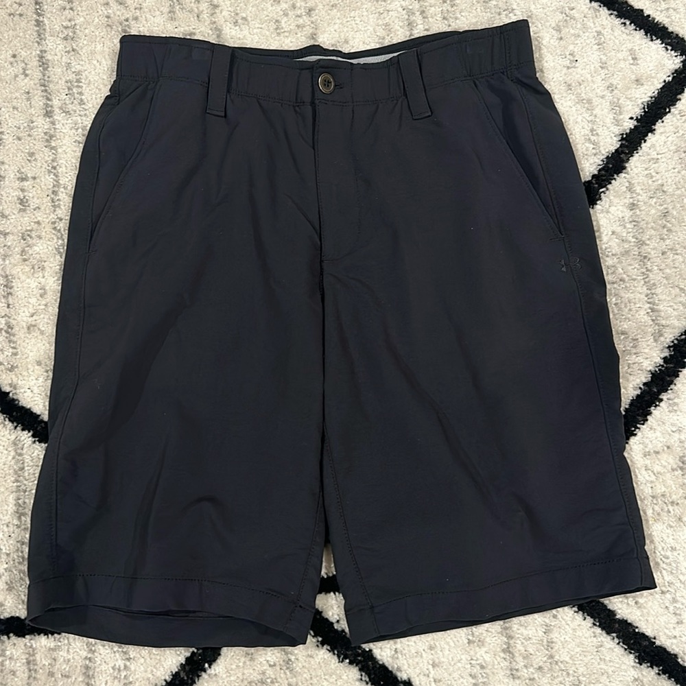 Under Armour golf shorts 32”